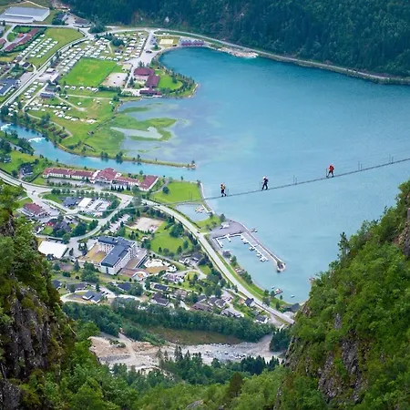 Loen Apartments Лоен