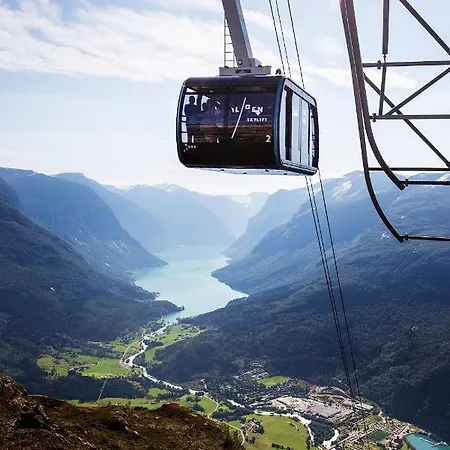 Loen Apartments Апартаменты *