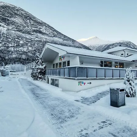 Loen Apartments *